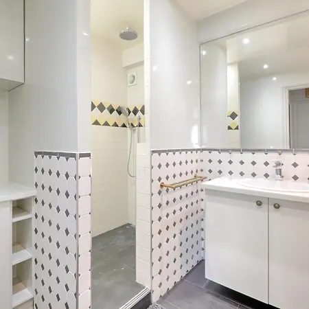 Saint Dominique - Perfect Location - Eiffel Tower Апартаменты *